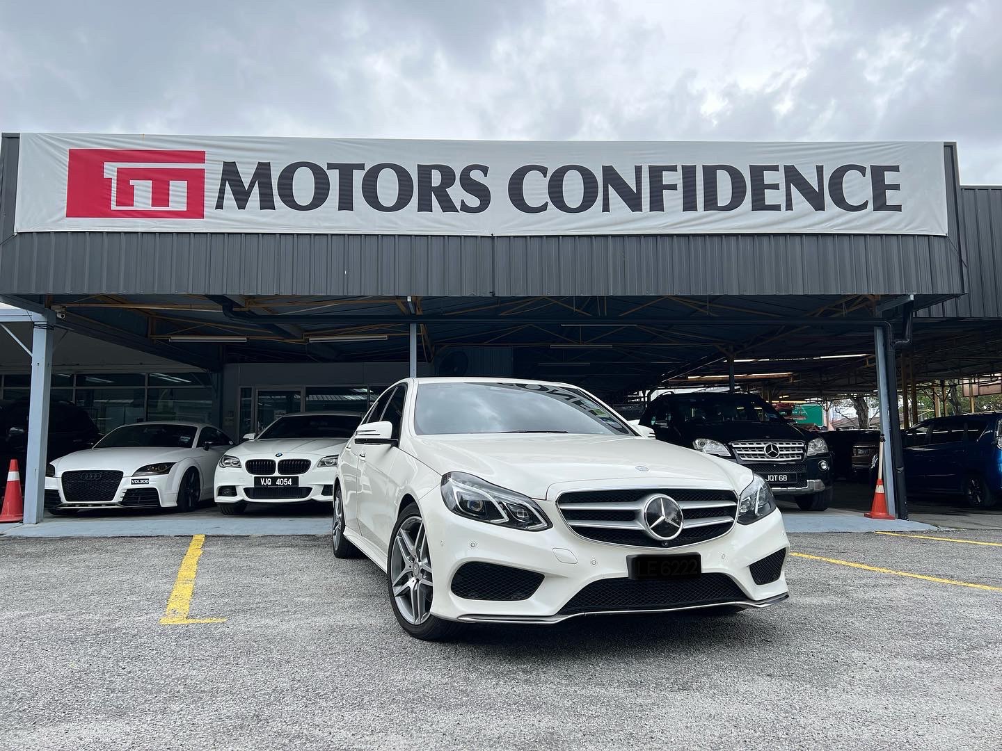 **“Mercedes-Benz E250 luxury sedan with elegant design and advanced features