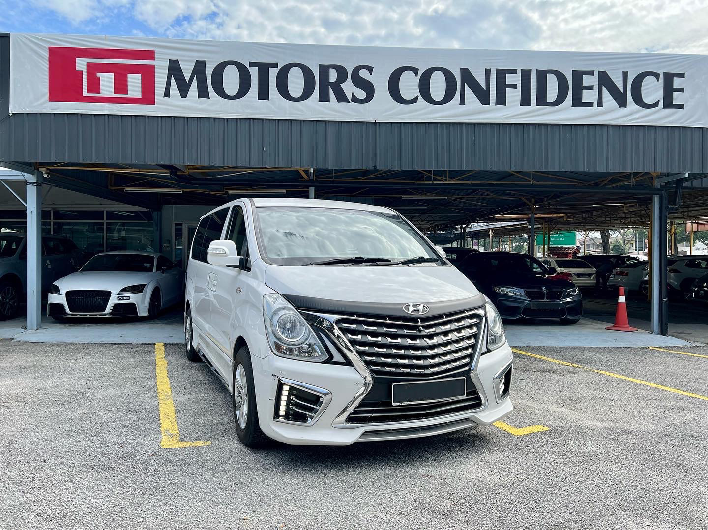 Hyundai Grand Starex