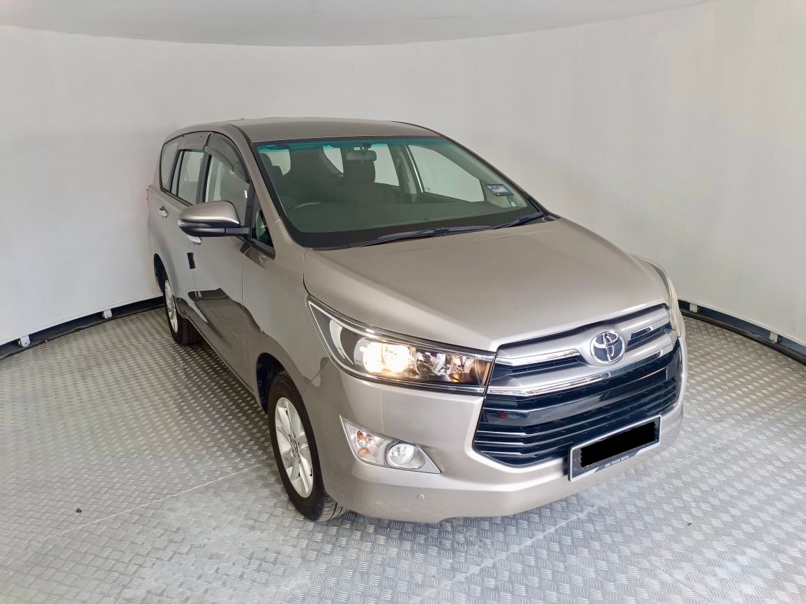 Toyota Innova 2.0G