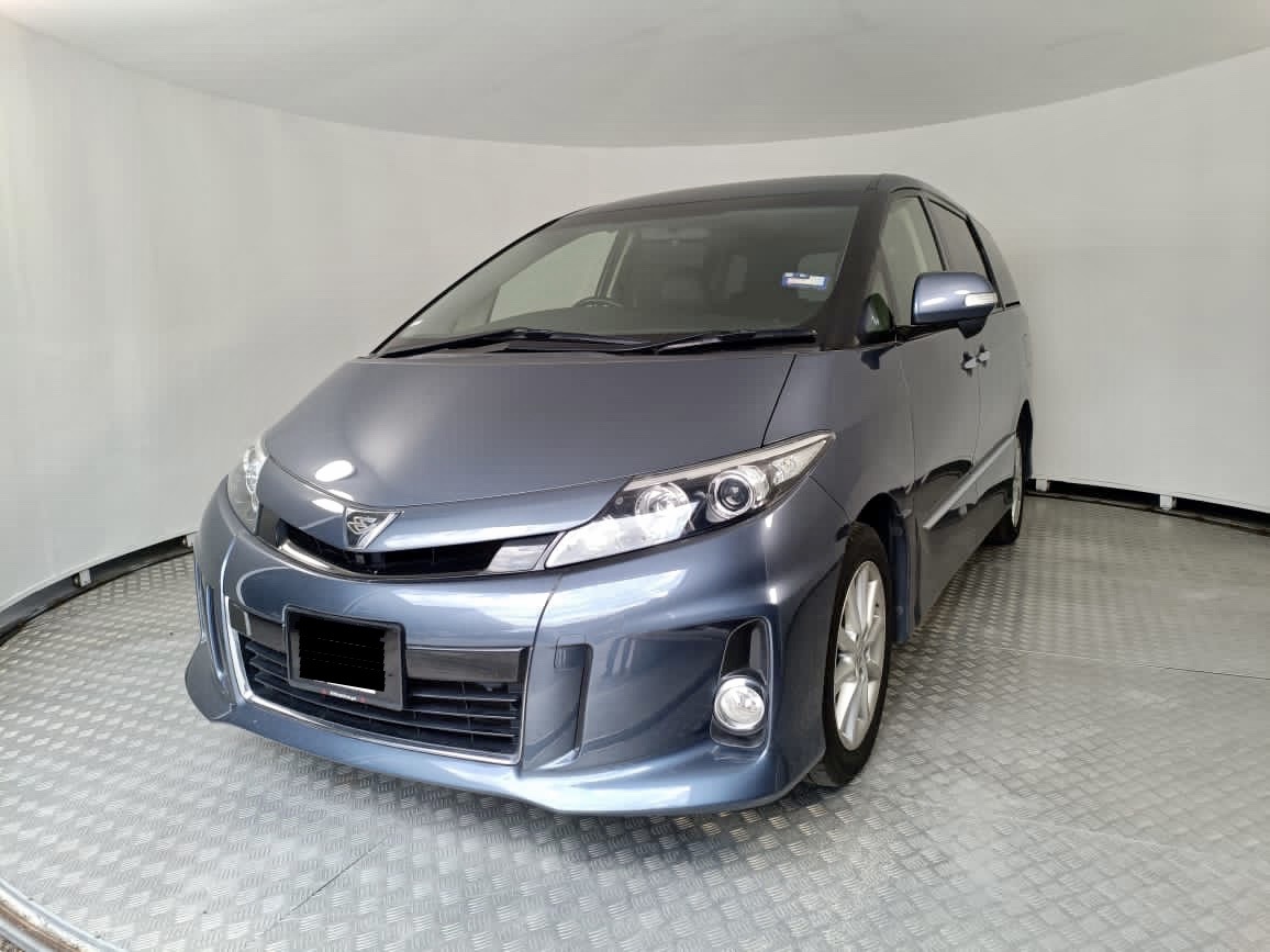 Toyota Estima Blue