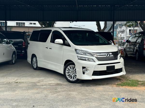 Toyota Vellfire 2014
