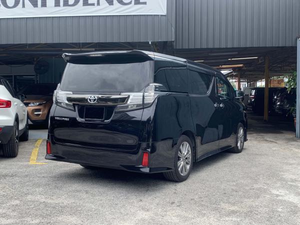 Toyota Vellfire 2.5 Type Gold